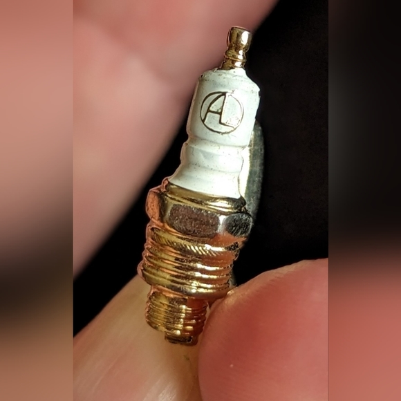 Vintage AL Spark Plug Tie Tack, Signed Hicxox U.S.A. (Hickok), Gold Tone - Picture 3 of 6